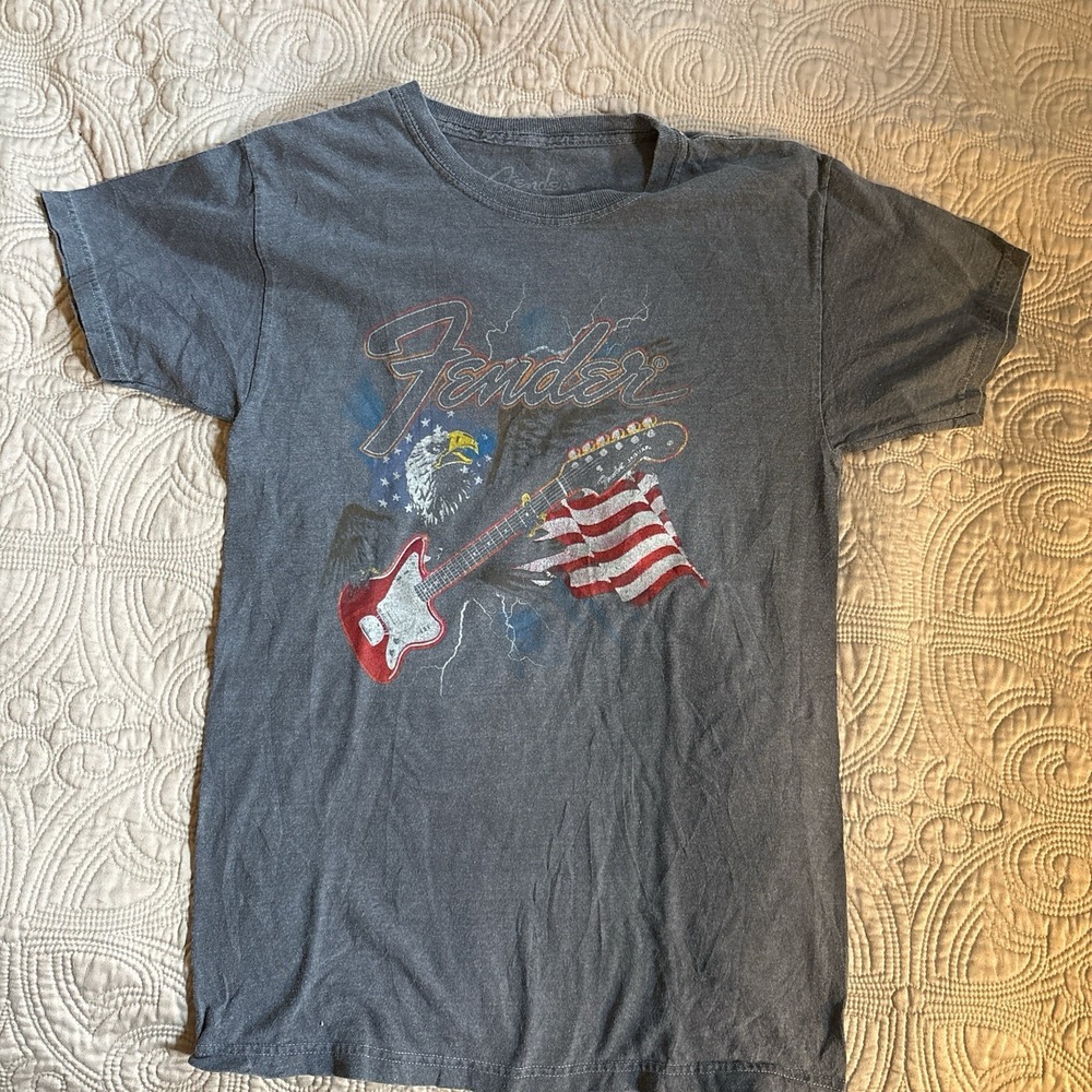 Vintage Y2K Fender Guitar Eagle American Flag Faded Gray T Shirt Size S